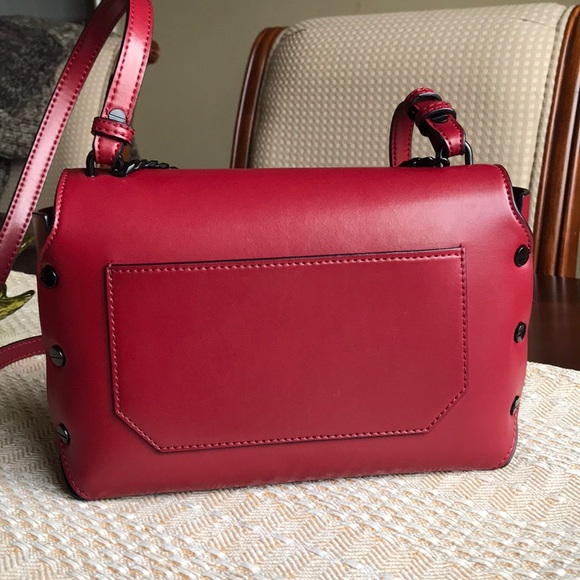 Charles & Keith crossbody bag - Picture 3 of 7